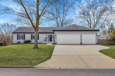 544 Inca Blvd, Carol Stream, IL 60188