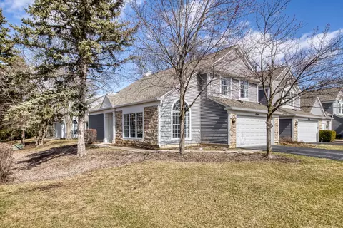 1564 Westbury Dr, Hoffman Estates, IL 60192
