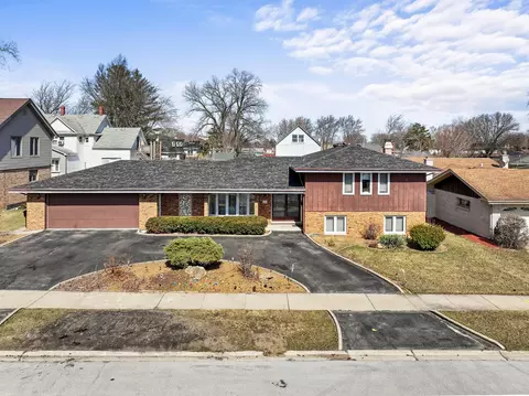 1140 E 172nd St, South Holland, IL 60473