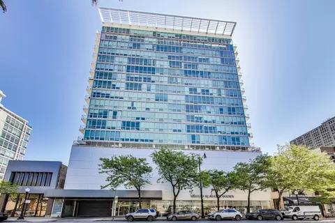 1845 S Michigan Ave #601, Chicago, IL 60616