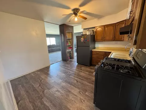 1501 E 5th St, Sterling, IL 61081 photo 9