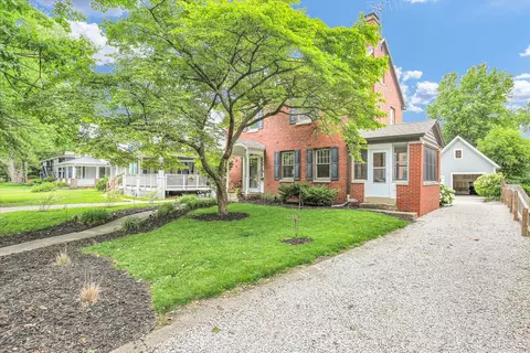 708 W Church St, Champaign, IL 61820