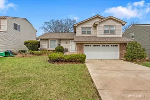 1564 Spruce Ct, Lombard, IL 60148