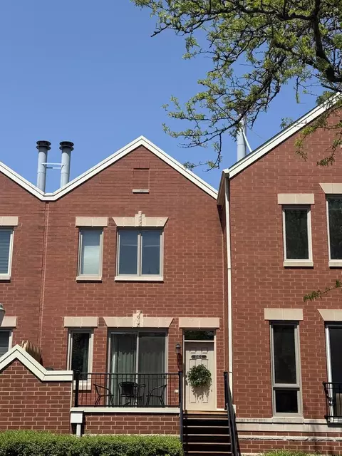 1542 W School St #G, Chicago, IL 60657