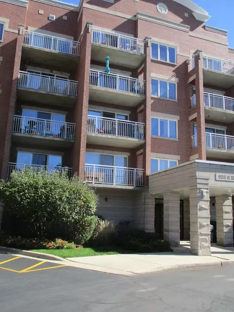 6559 W George St #510, Chicago, IL 60634