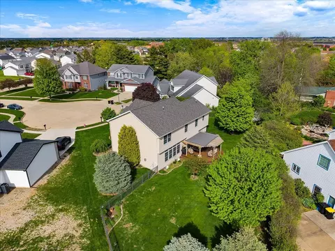 View/Area - 1719 Arborvitae Ct, Normal, IL 61761 photo 5 of 12
