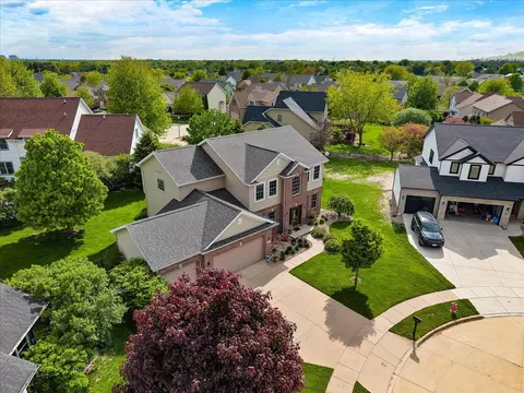 View/Area - 1719 Arborvitae Ct, Normal, IL 61761 photo 2 of 12