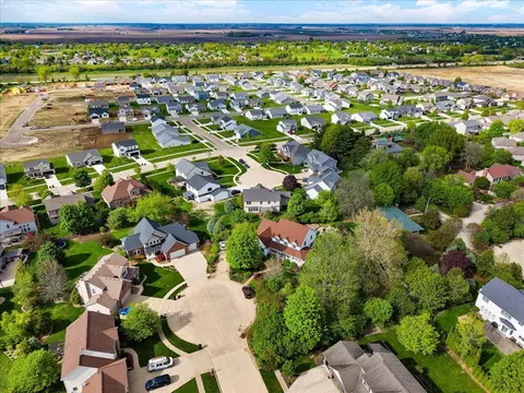 View/Area - 1719 Arborvitae Ct, Normal, IL 61761 photo 10 of 12