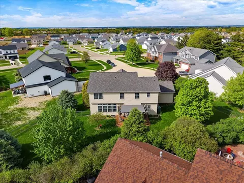 View/Area - 1719 Arborvitae Ct, Normal, IL 61761 photo 6 of 12