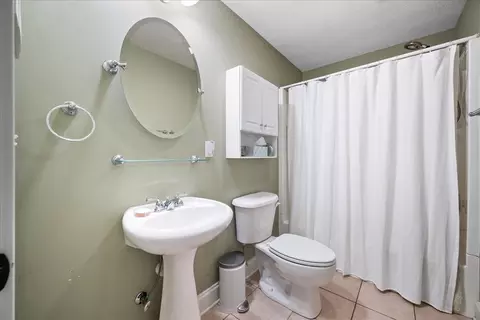 Bath - 1719 Arborvitae Ct, Normal, IL 61761 photo 5 of 5