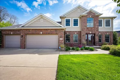 Exterior - 1719 Arborvitae Ct, Normal, IL 61761 photo 4 of 10