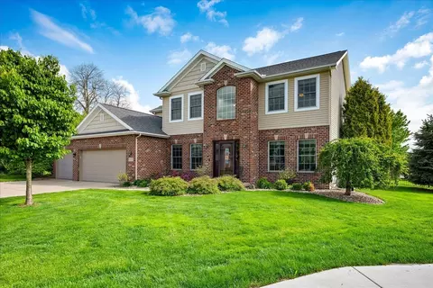 Exterior - 1719 Arborvitae Ct, Normal, IL 61761 photo 6 of 10