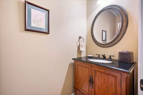 Bath - 1719 Arborvitae Ct, Normal, IL 61761 photo 1 of 5