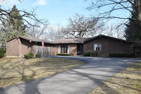 21948 W Brentwood Ln, Lake Villa, IL 60046