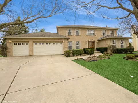 201 E Brett Ct, Arlington Heights, IL 60005