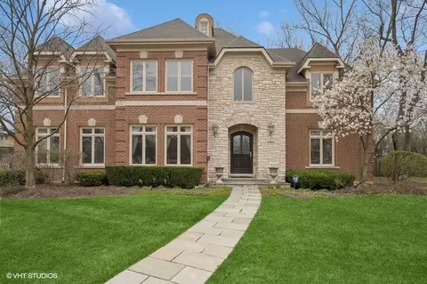 4020 Noble Ct, Northbrook, IL 60062