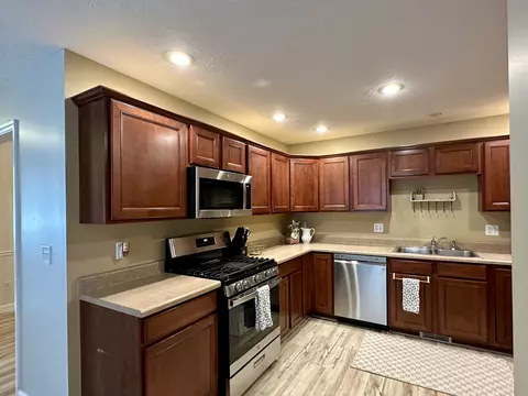 Kitchen - 1601 Belclare Rd, Normal, IL 61761 photo 2 of 3