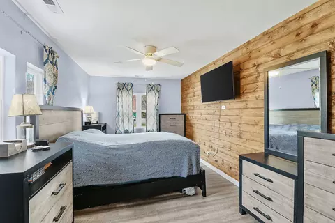 Bedroom - 502 Monroe Ave, Ingleside, IL 60041 photo 1 of 3