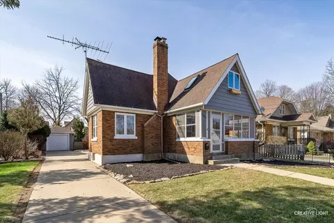 Exterior - 665 Addison St, Elgin, IL 60120 photo 2 of 5