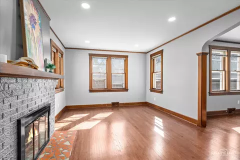 Living - 665 Addison St, Elgin, IL 60120 photo 3 of 3