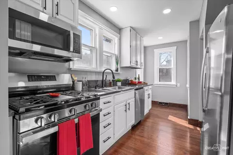Kitchen - 665 Addison St, Elgin, IL 60120 photo 2 of 2