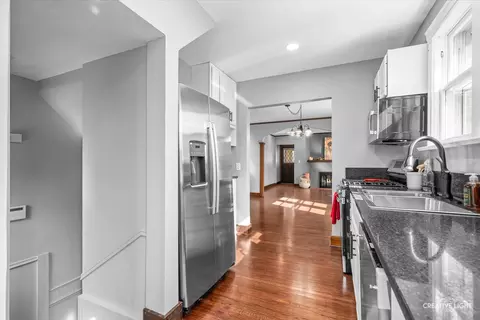 Entry Way - 665 Addison St, Elgin, IL 60120 photo 1 of 4