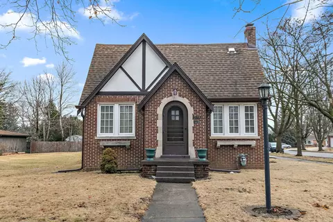 519 Westmoreland Ave, Waukegan, IL 60085