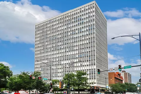 444 W Fullerton Pkwy #1909, Chicago, IL 60614