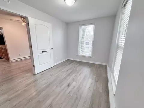 Bedroom - 286 E Bluff St, Marseilles, IL 61341 photo 2 of 5