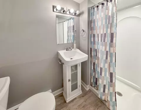 Bath - 286 E Bluff St, Marseilles, IL 61341 photo 2 of 2