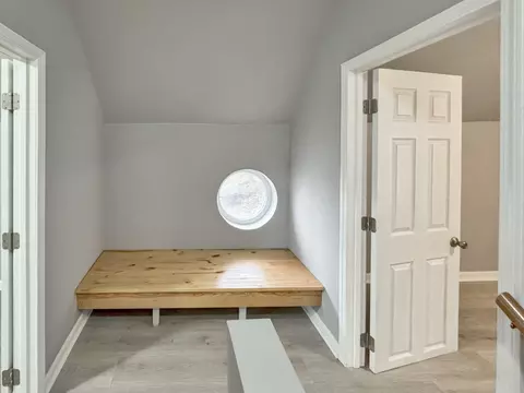 Entry Way - 286 E Bluff St, Marseilles, IL 61341 photo 1 of 1