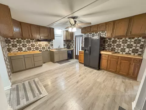 Kitchen - 286 E Bluff St, Marseilles, IL 61341 photo 1 of 1