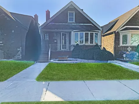 3753 W 69th St, Chicago, IL 60629