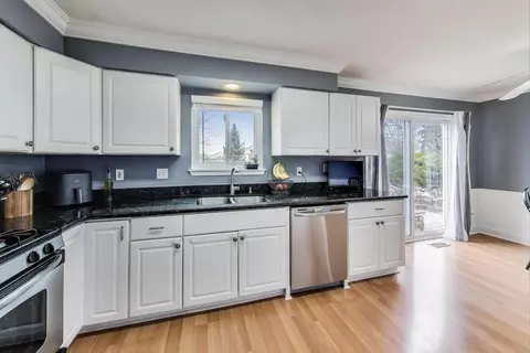 Kitchen - 21522 W Georgetown Ct, Plainfield, IL 60544 photo 2 of 2