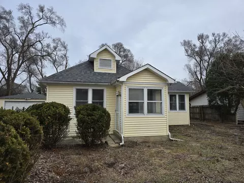 103 Pauline, Crystal Lake, IL 60014