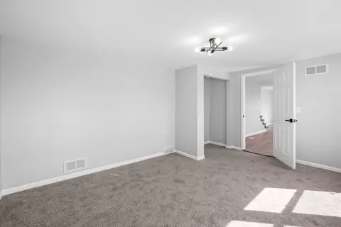 526 Lindberg Ct, Elgin, IL 60123 photo 10