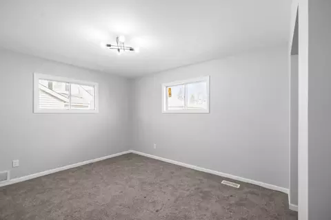 526 Lindberg Ct, Elgin, IL 60123 photo 11