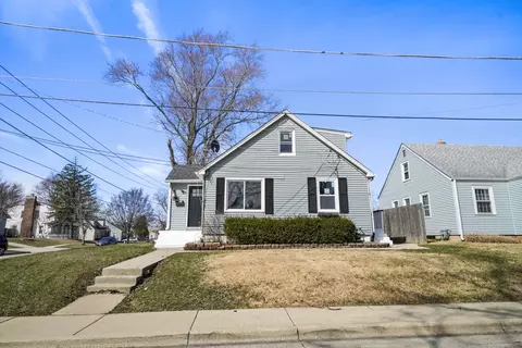 526 Lindberg Ct, Elgin, IL 60123 photo 2