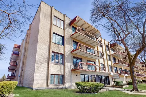 7730 Dempster St #208, Morton Grove, IL 60053