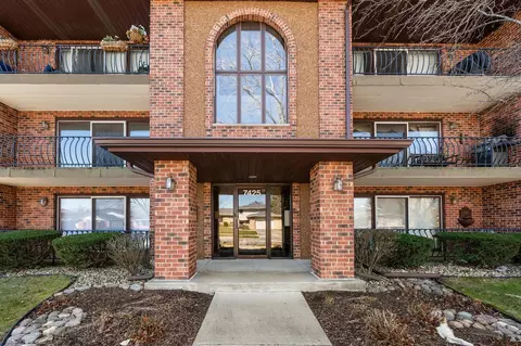 7425 Tiffany Dr #2D, Orland Park, IL 60462