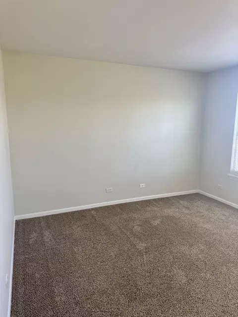 Bedroom - 960 Annandale Dr, Elgin, IL 60123 photo 1 of 5