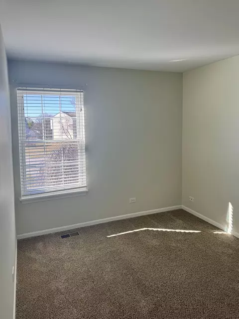 Bedroom - 960 Annandale Dr, Elgin, IL 60123 photo 3 of 5