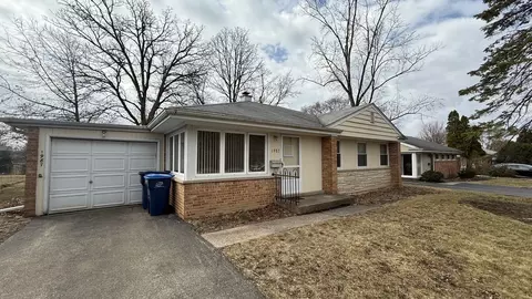 1987 Dundee Rd, Northbrook, IL 60062
