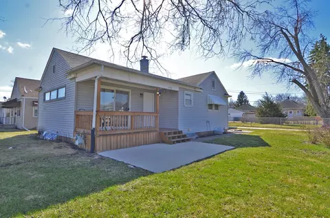 1030 Sanger St, Ottawa, IL 61350