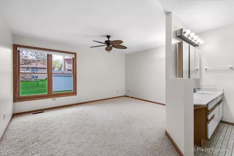 Bedroom - 1982 Banks Dr, Elgin, IL 60123 photo 3 of 5
