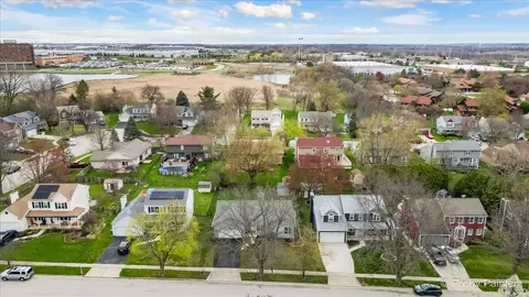 View/Area - 1982 Banks Dr, Elgin, IL 60123 photo 4 of 7