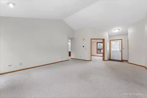 Living - 1982 Banks Dr, Elgin, IL 60123 photo 1 of 4