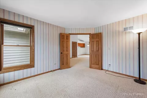 Other - 1982 Banks Dr, Elgin, IL 60123 photo 4 of 10