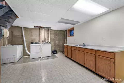 Other - 1982 Banks Dr, Elgin, IL 60123 photo 7 of 10