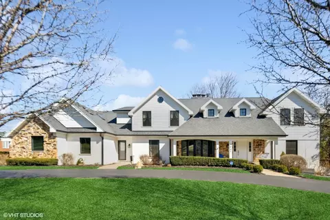 7941 Creekwood Dr, Burr Ridge, IL 60527